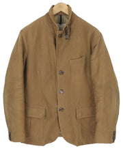 MONCLER vyriška striukė XL dydžio, ruda, su užtrauktuku ir sagomis, aukšta apykakle. 