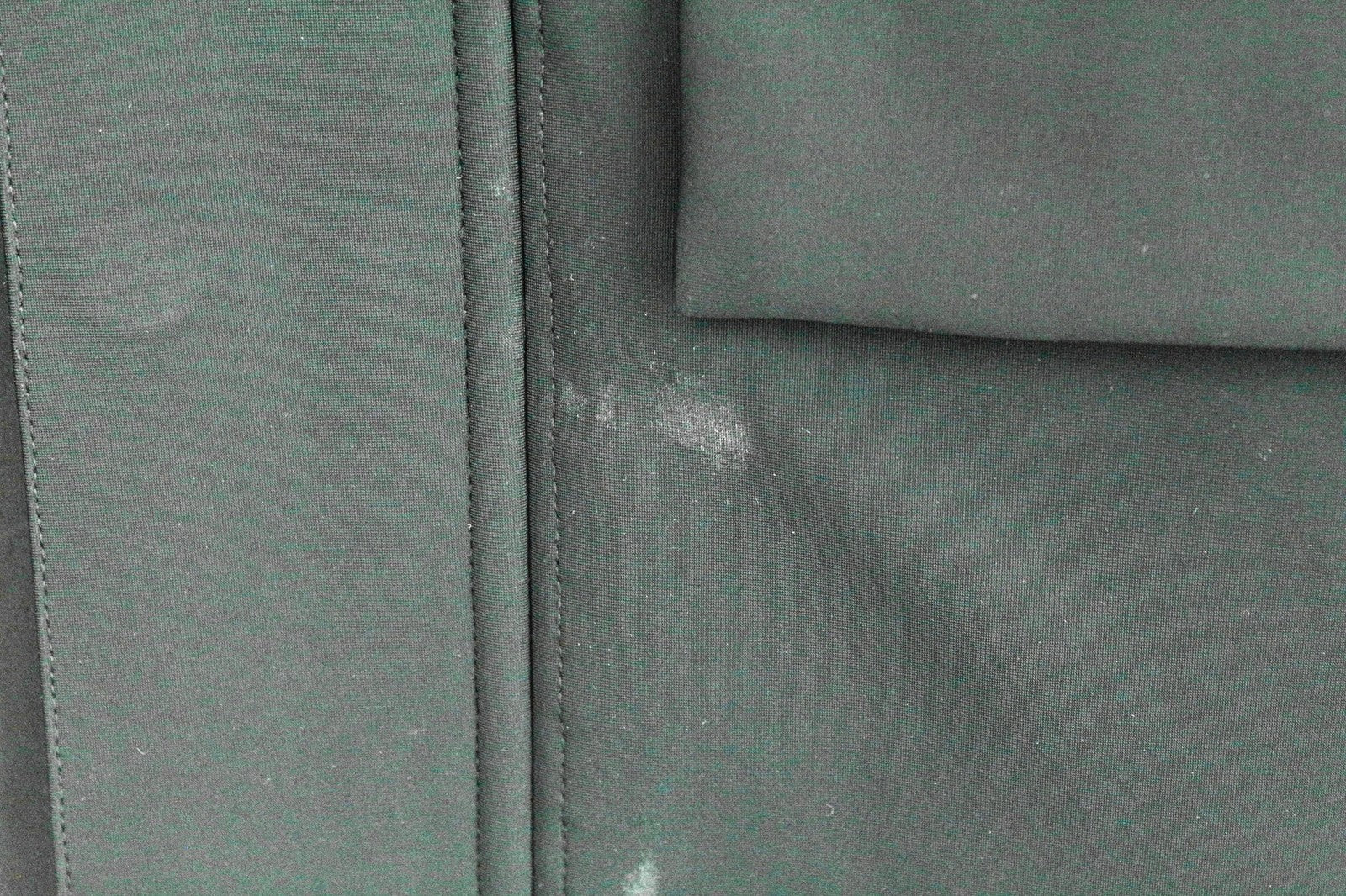 SANDRO vyriška striukė XS dydžio, juoda, su gobtuvu ir raišteliu, tampri viršutinio drabužio dalis 