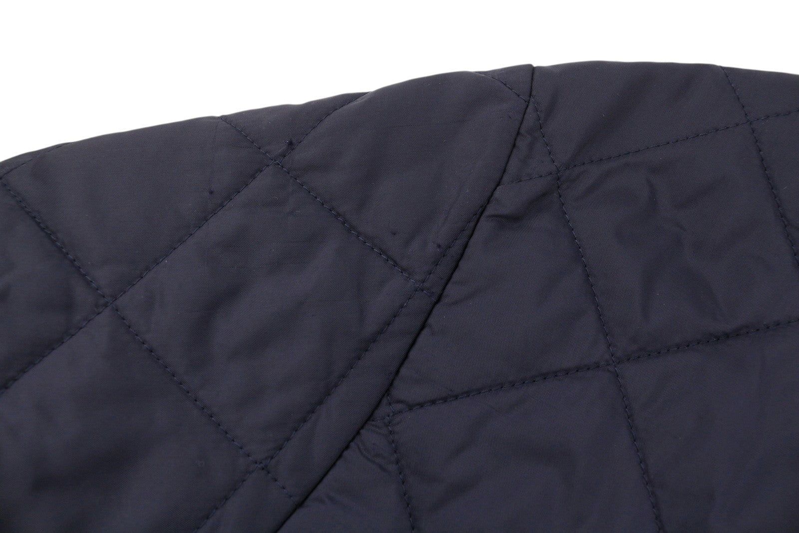 BARBOUR Liddesdale vyriška striukė S tamsiai mėlyna su sagomis, dygsniuota velveto kaklo apačia 