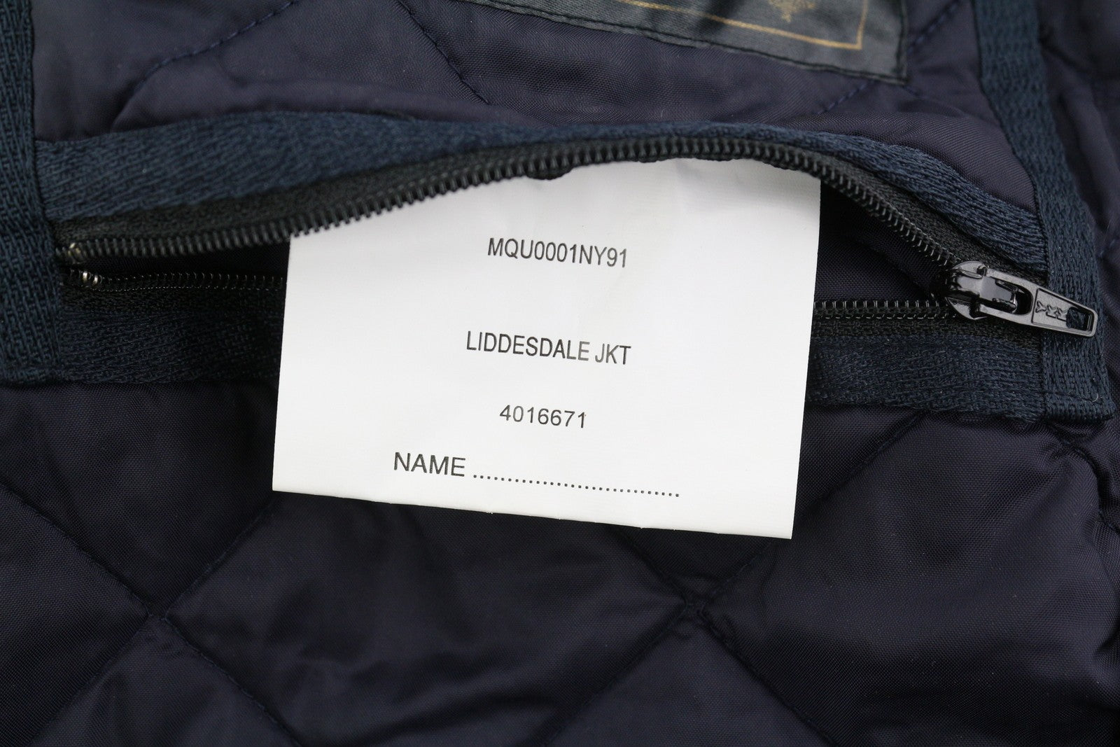 BARBOUR Liddesdale vyriška striukė S tamsiai mėlyna su sagomis, dygsniuota velveto kaklo apačia 