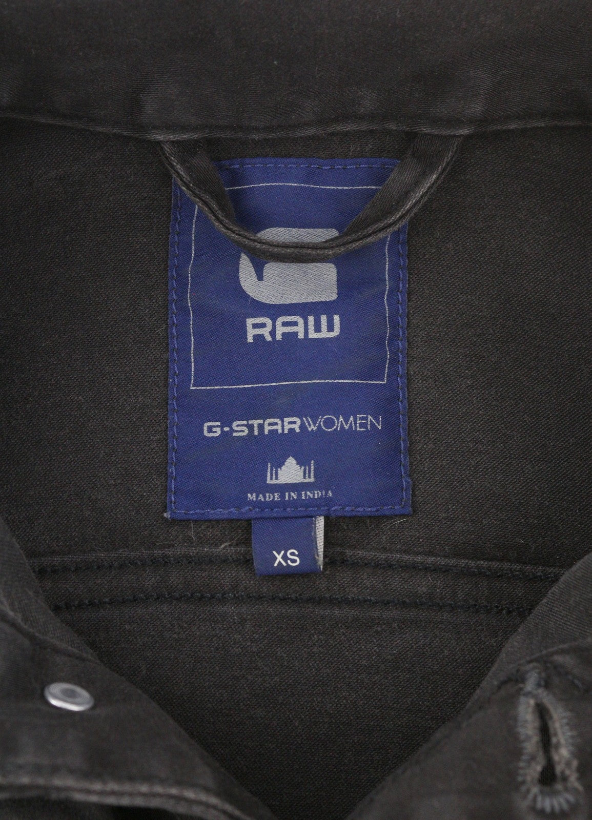 G-STAR Fender Slim Tailor Jkt moteriška striukė, XS, juoda, džinsinio audinio, tampri, su sagomis užsegama. 