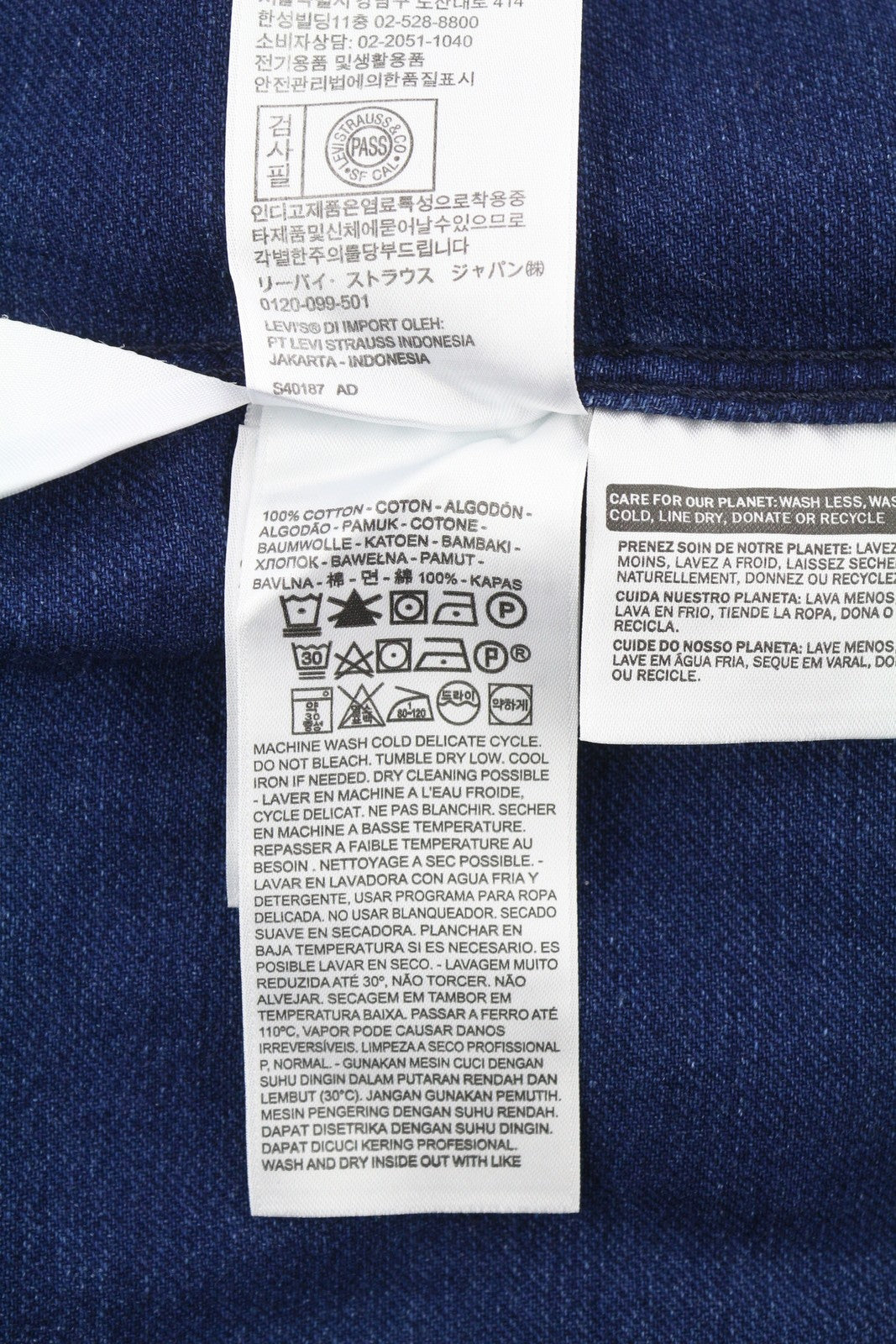 LEVI'S vyriški marškinėliai XL dydžio mėlyni džinsiniai vesterno stiliaus marškinėliai su sagomis, išskleidžiama kaklo dalimis, kišenės uždėtos. 