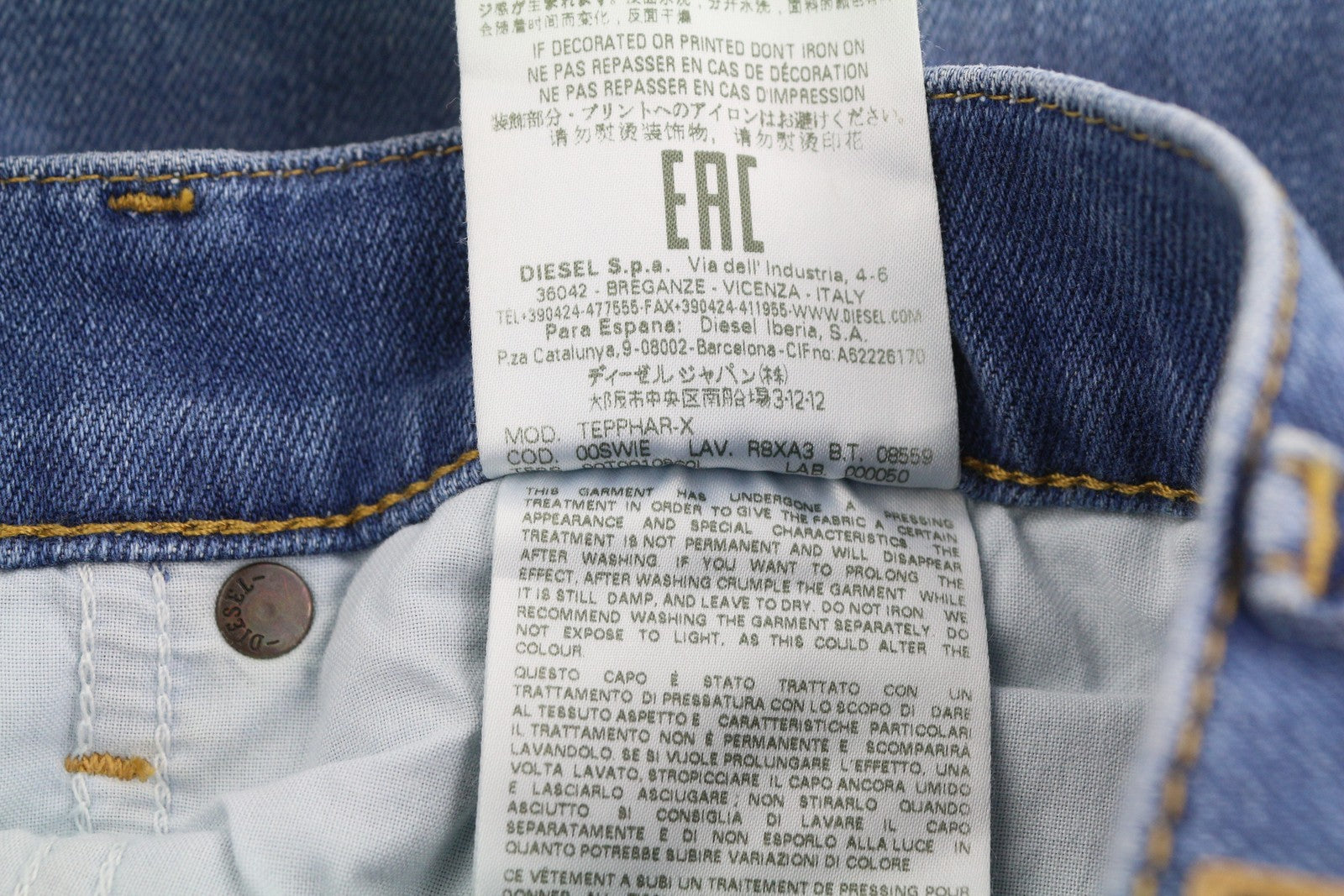 DIESEL Tepphar-X R8XA3 vyriški džinsai W30/L34 Slim Carrot Fit tamprūs, skalbti, blukę 