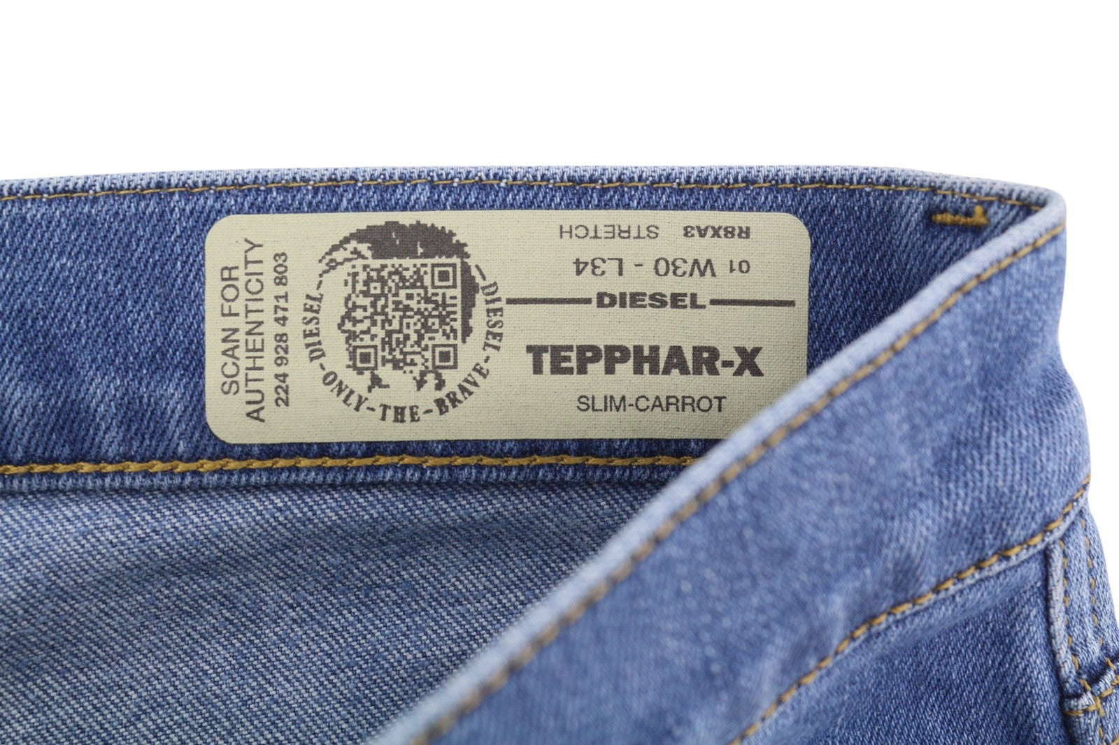 DIESEL Tepphar-X R8XA3 vyriški džinsai W30/L34 Slim Carrot Fit tamprūs, skalbti, blukę 