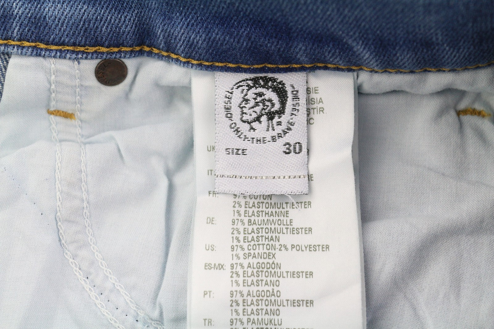 DIESEL Tepphar-X R8XA3 vyriški džinsai W30/L34 Slim Carrot Fit tamprūs, skalbti, blukę 