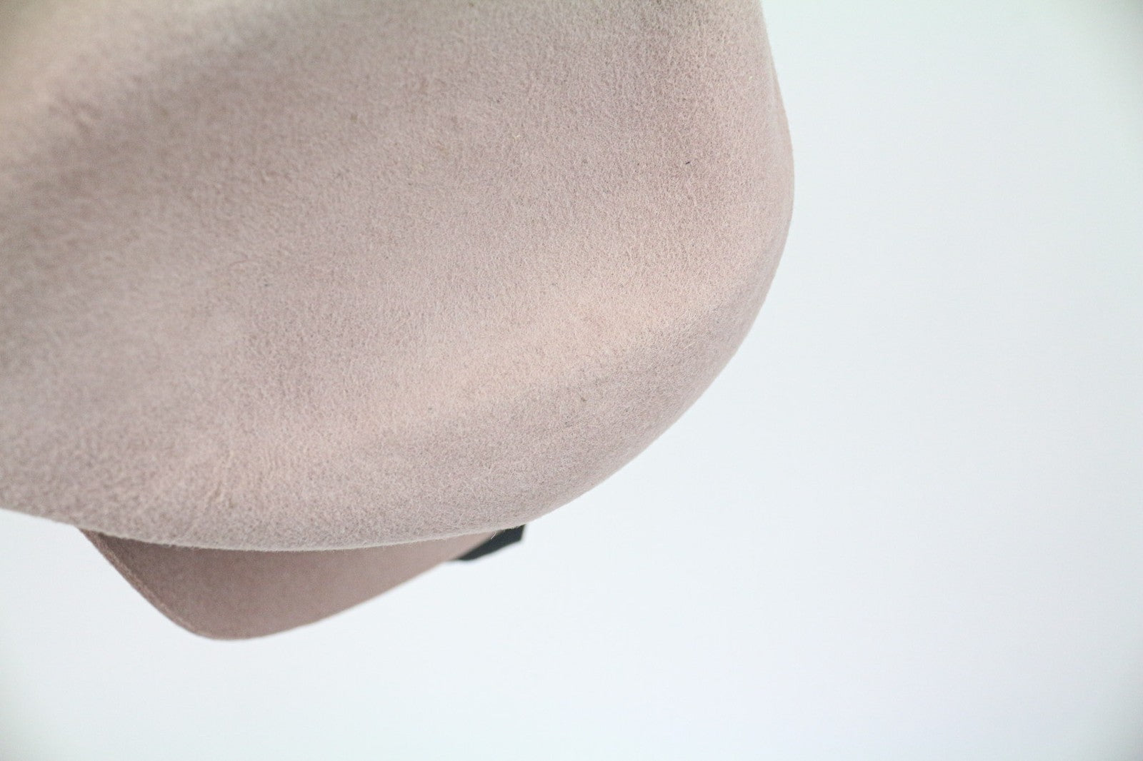 MAISON SCOTCH moteriška skrybėlė OS šviesiai rožinė vilnonė Panama kasdienai su žvaigždžių smeigtukais 