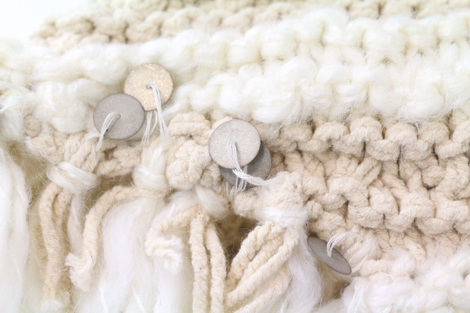 SCOTCH &amp; SODA Ams Couture moteriškas šalikas OS smėlio spalvos ekru megztas dryžuotas blizgučiai 