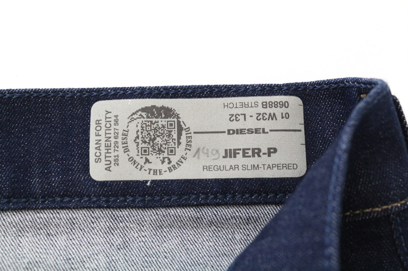 DIESEL Jifer-P 0688B vyriški džinsai W32/L32 Slim Taper, tamprūs, mėlyni, džinsinio audinio 