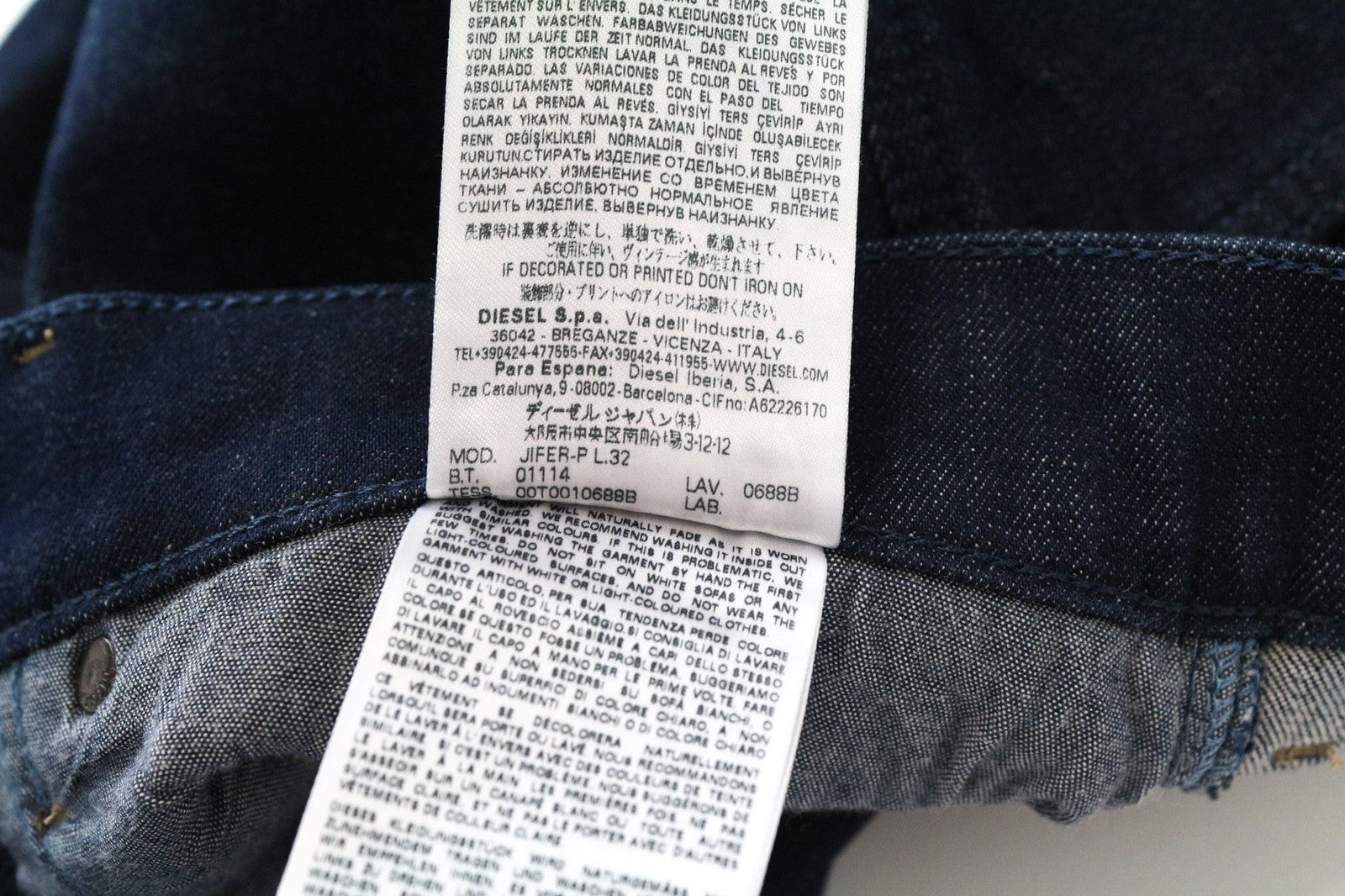 DIESEL Jifer-P 0688B vyriški džinsai W32/L32 Slim Taper, tamprūs, mėlyni, džinsinio audinio 