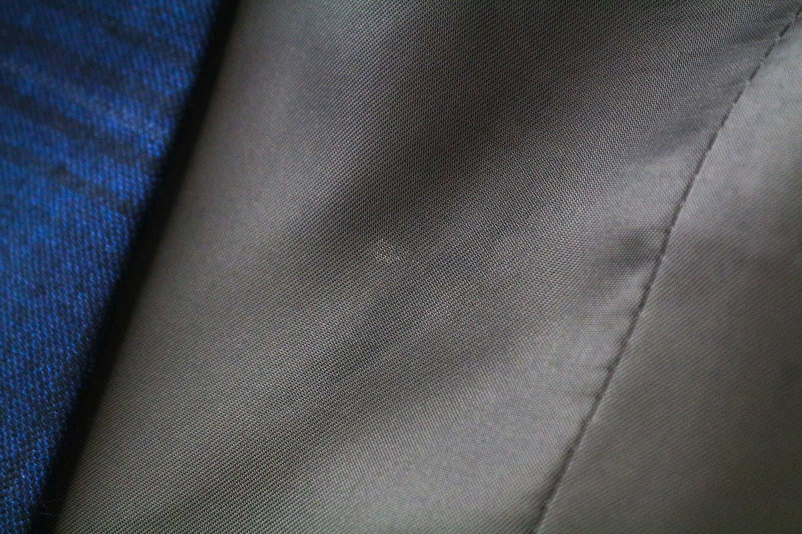 SUITSUPPLY Ferrara vyriška liemenė UK38R mėlyna languota vilna su kašmyro pamušalu 