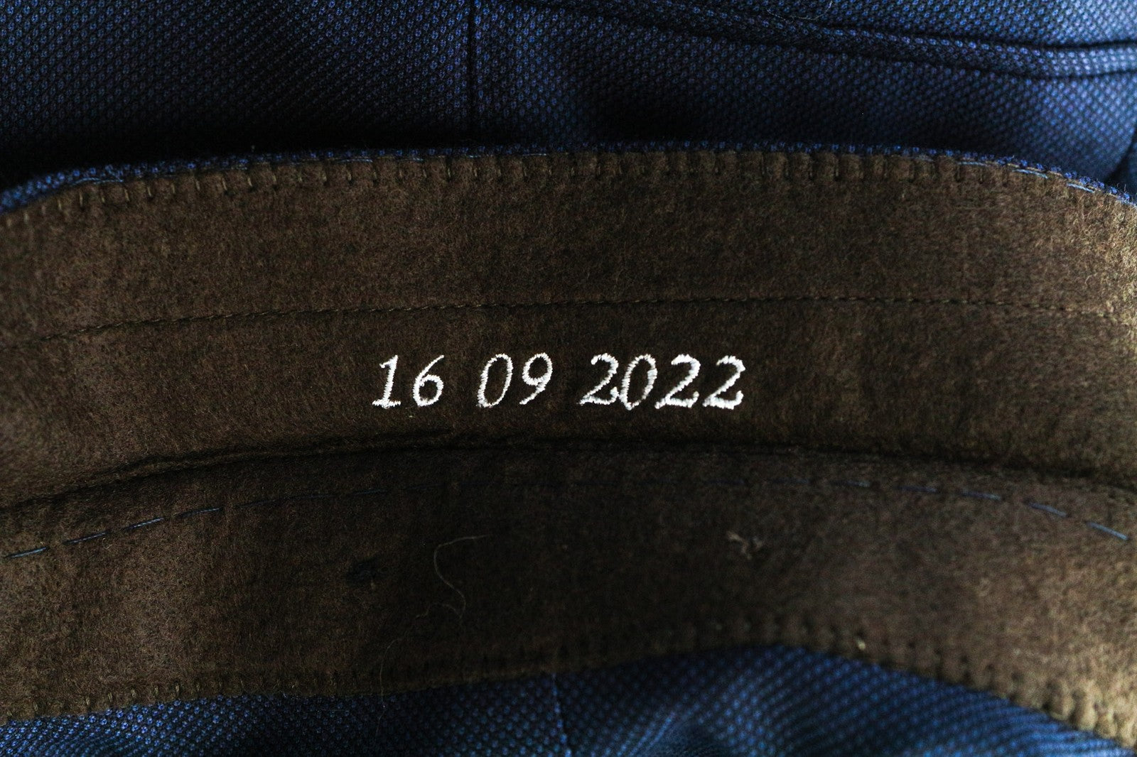 SUITSUPPLY La Spalla Men's Suit UK44R Blue Wool 2Pc Lined Pleated Classic Look