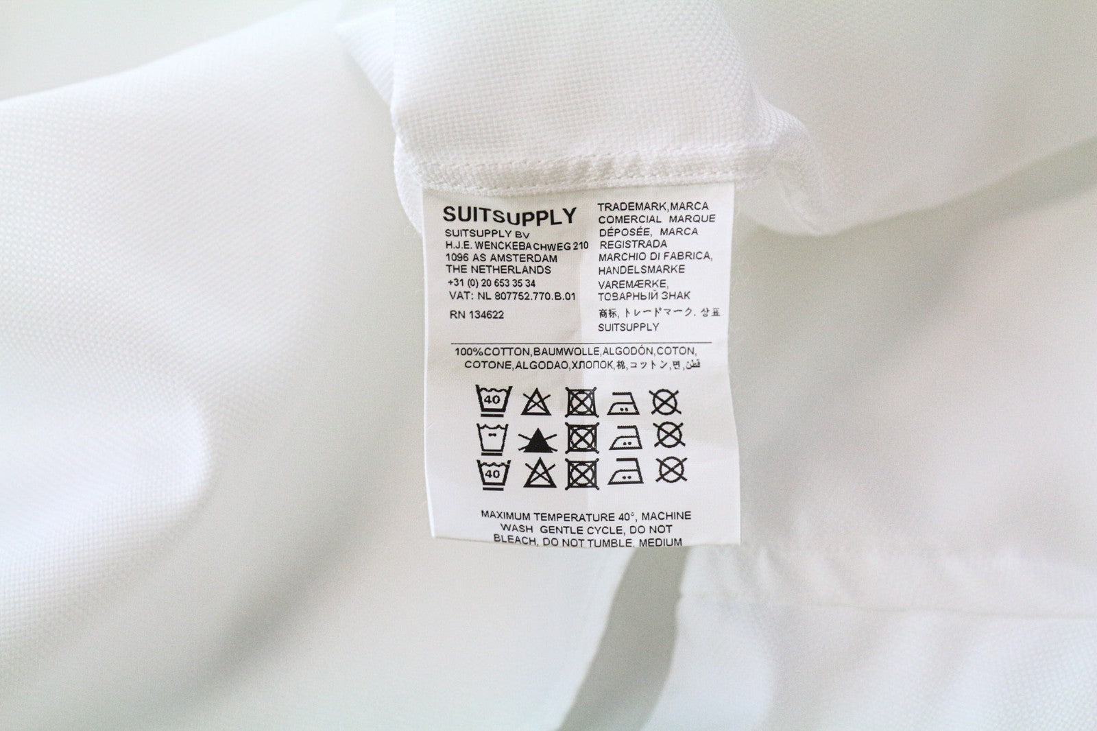 „SUITSUPPLY Traveller“ vyriški formalūs marškiniai, 43/17, ploni balti medvilniniai marškiniai su išskleidžiama apykakle 