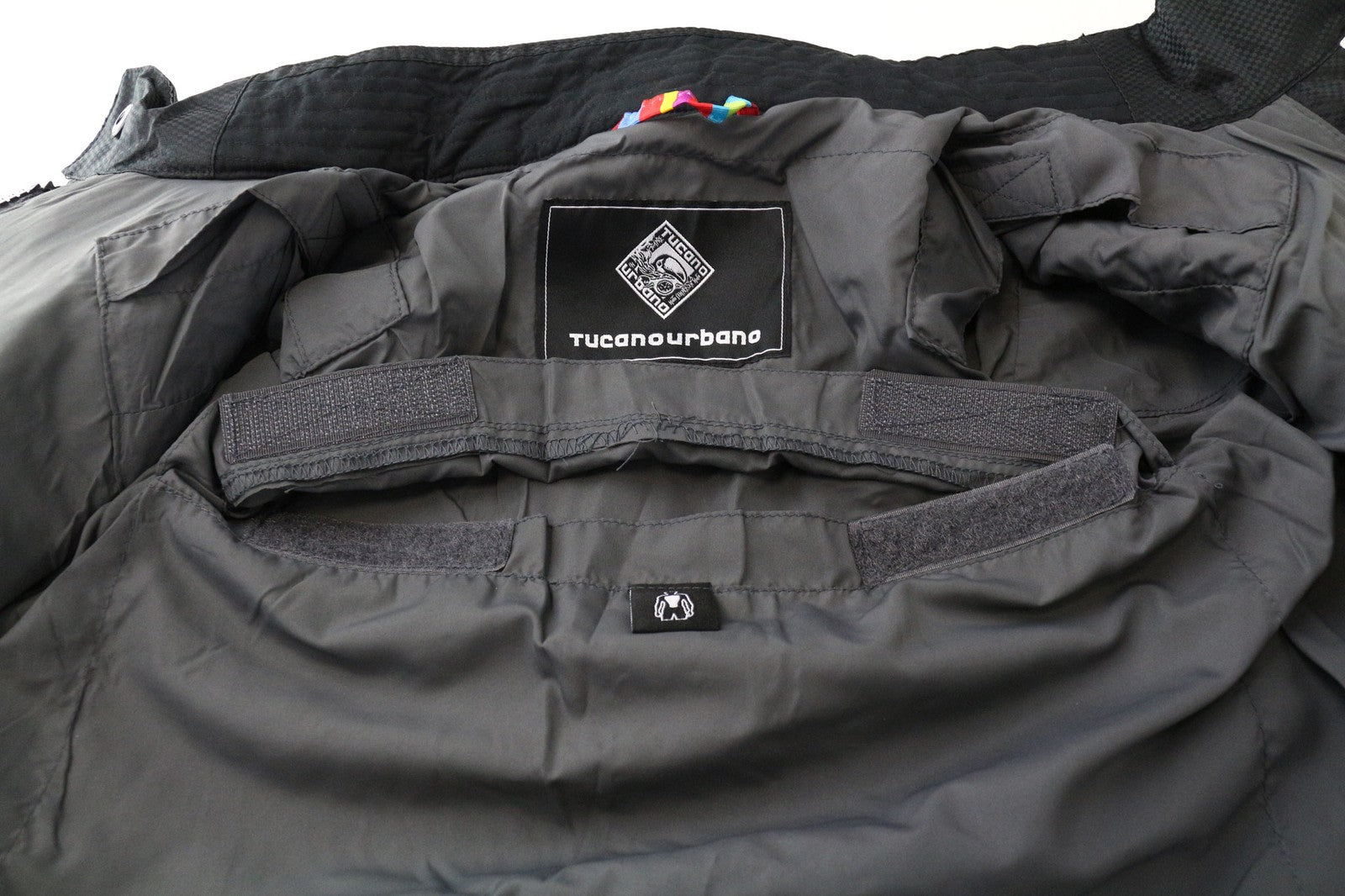 TUCANO URBANO Tina moteriška striukė IT 38 juoda, kvėpuojanti, atspari vėjui, vandeniui 