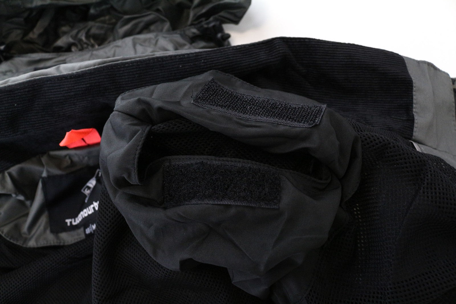 TUCANO URBANO Nauja Tucanji vyriška striukė IT48 pilka, kvėpuojanti, vėjui nepralaidi