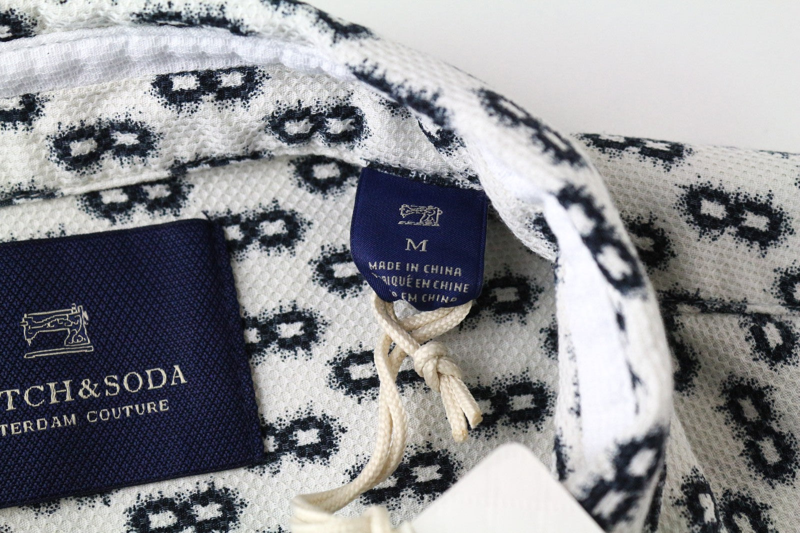 SCOTCH &amp; SODA vyriški marškinėliai M su sagomis, tamsiai mėlyni, klasikinio abstraktaus rašto, medvilniniai