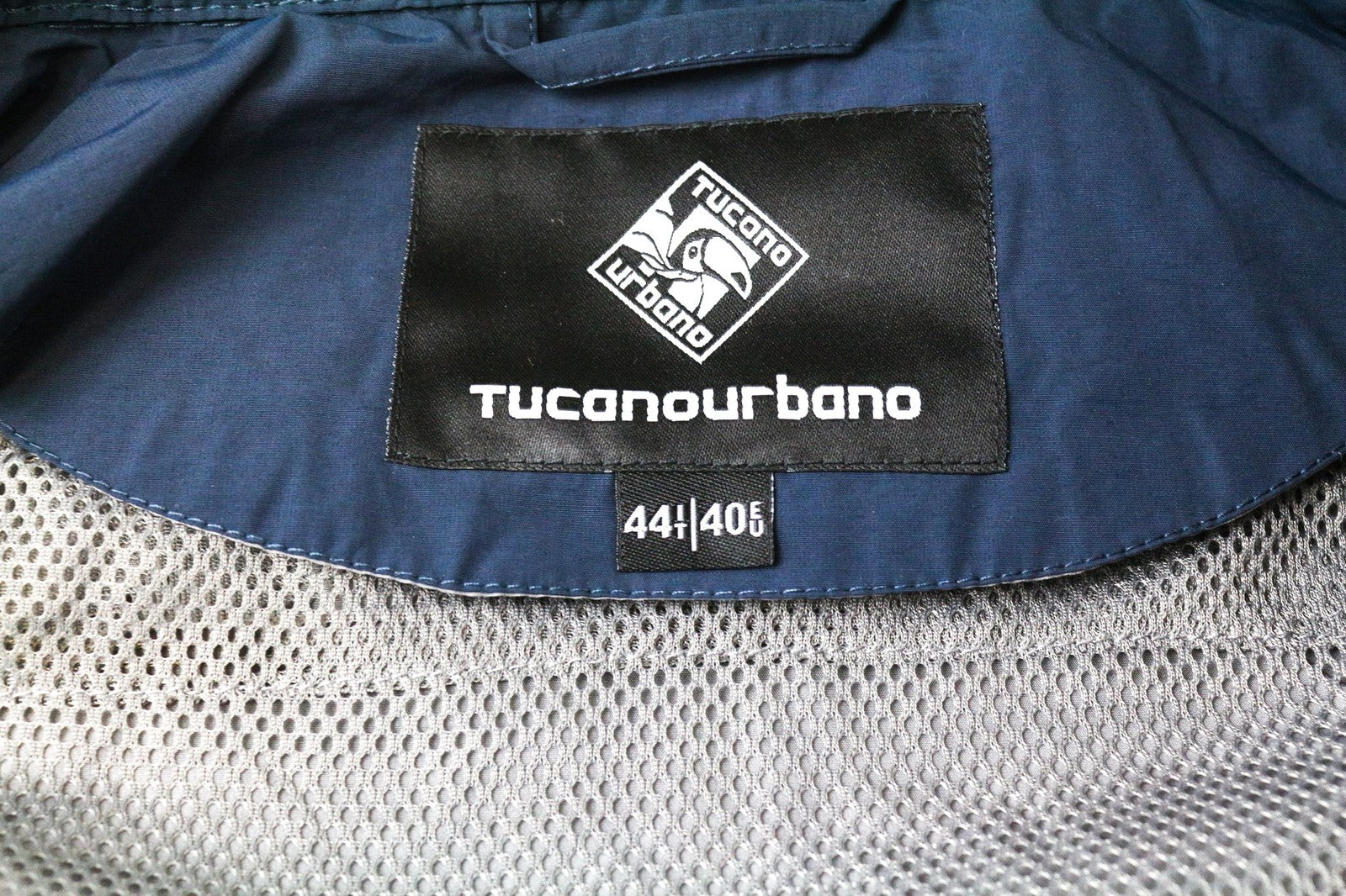 TUCANO URBANO Albertina moteriška striukė, tamsiai mėlyna, su medvilnės mišinio apykakle, EU40 