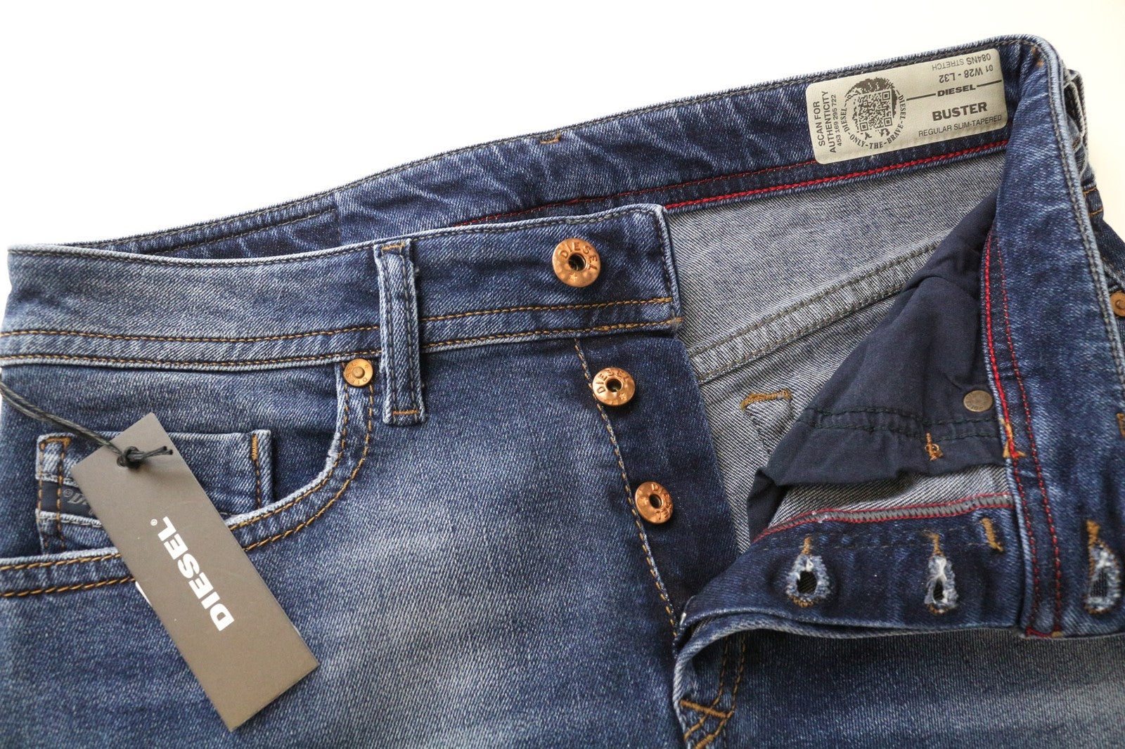 DIESEL Buster 084NS vyriški džinsai W28/L32 Slim Tapered, skalbtos mėlynos spalvos, tamprūs 