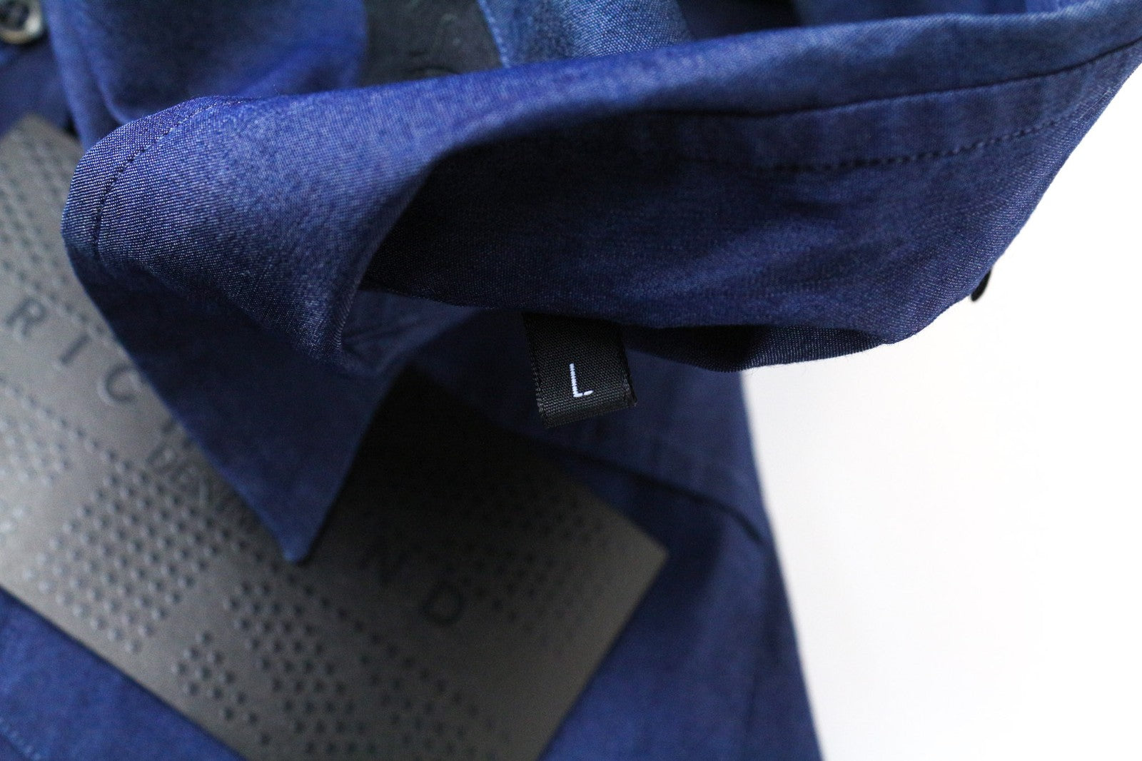 RICHMOND vyriški marškinėliai L dydžio mėlyni medvilniniai tamprūs marškinėliai su apykakle ir ilgomis rankovėmis bei kišenėmis 