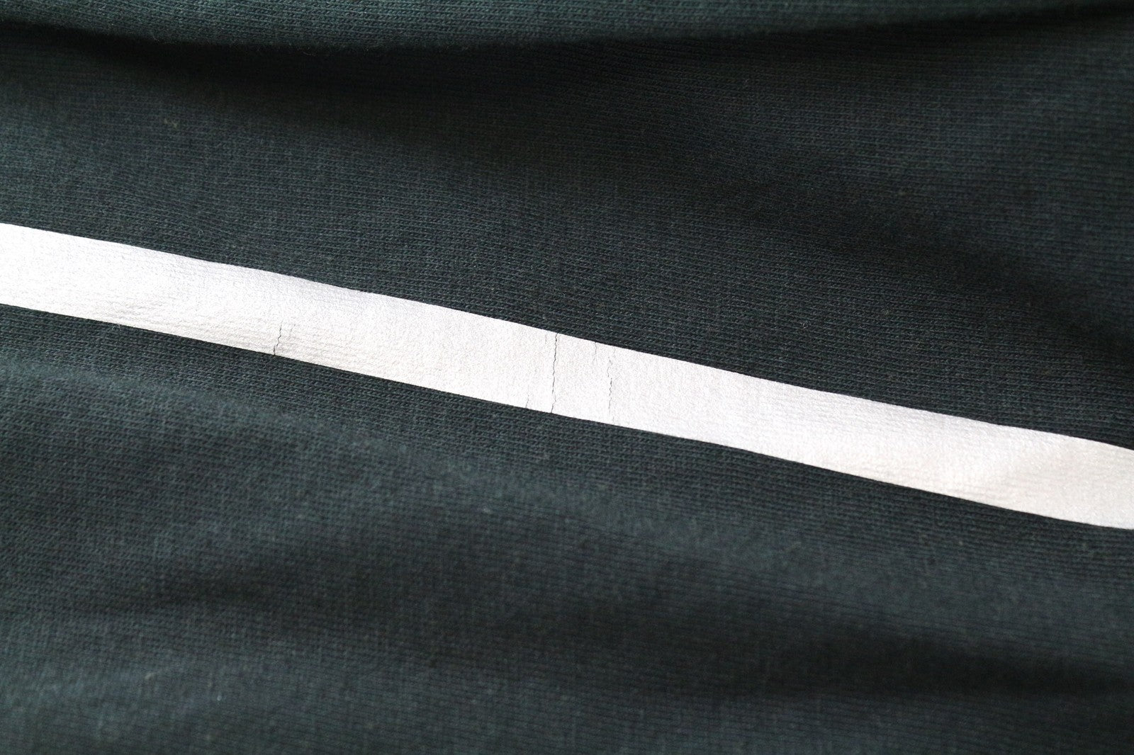 TUCANO URBANO T-TU moteriški marškinėliai su V formos iškirpte ir juodu medvilniniu ilgomis palaidinėmis. 