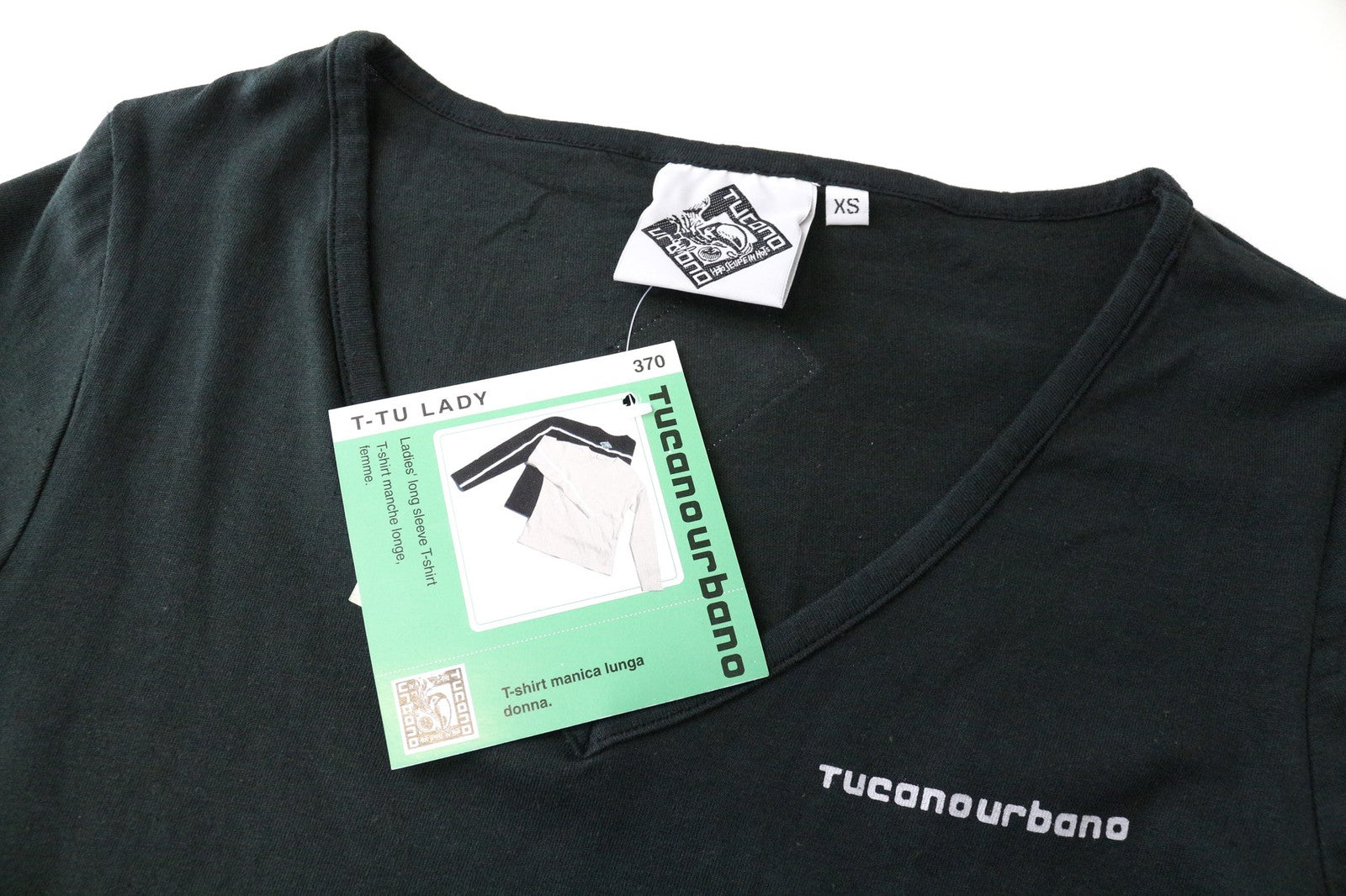 TUCANO URBANO T-TU moteriški marškinėliai ilgomis rankovėmis, juodi, XS dydžio, medvilniniai, su V formos iškirpte. 