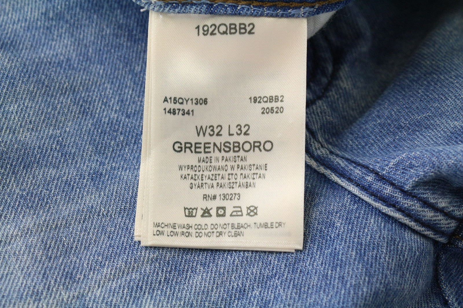 WRANGLER Greensboro vyriški džinsai W32/L32 tiesūs, įprasti, plėšyti, skalbtos mėlynos spalvos 