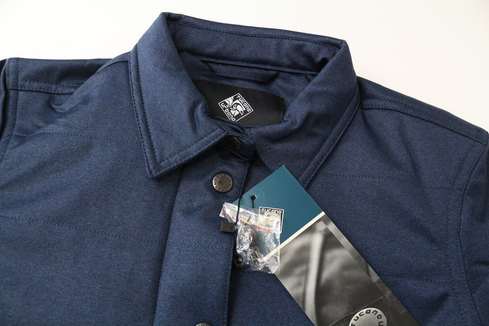 TUCANO URBANO Wilma moteriška striukė, tamsiai mėlyna, tampri, vandeniui atspari, 36 dydžio 