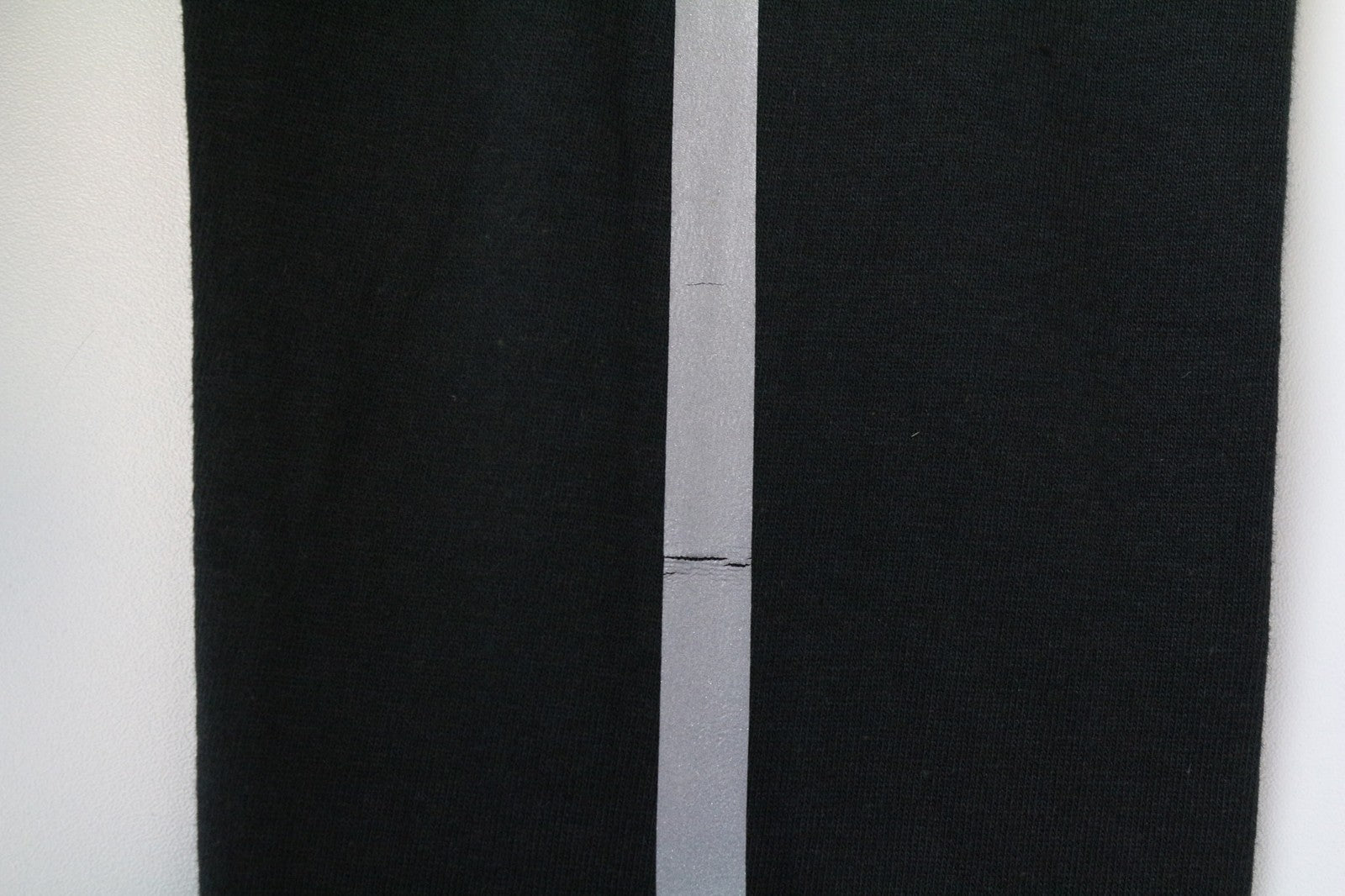 TUCANO URBANO T-TU moteriški marškinėliai su V formos iškirpte ir ilgomis rankovėmis, juodi. 