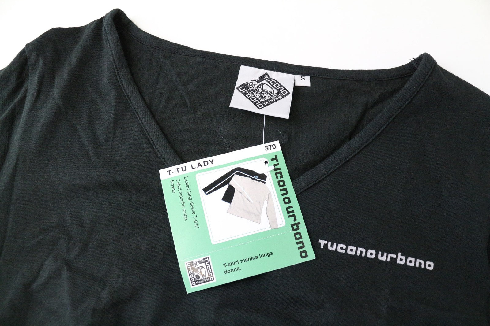 TUCANO URBANO T-TU moteriški marškinėliai su V formos iškirpte ir ilgomis rankovėmis, juodi. 