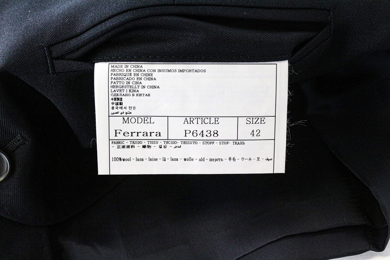 SUITSUPPLY Ferrara vyriška liemenė UK32R tamsiai mėlyna vilnonė V formos iškirpte, vienaeilė 