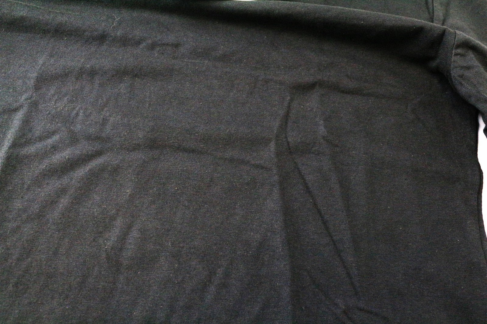 TUCANO URBANO T-TU moteriški marškinėliai M, juodi, ploni, ilgomis rankovėmis, V formos iškirpte 