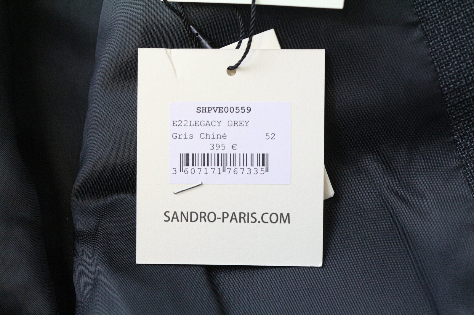 SANDRO vyriškas švarkas 52 pilkas, vilnonis, tamprus pamušalas, klasikinis, vienaeilis, rekomenduojama mažmeninė kaina – 395 € 