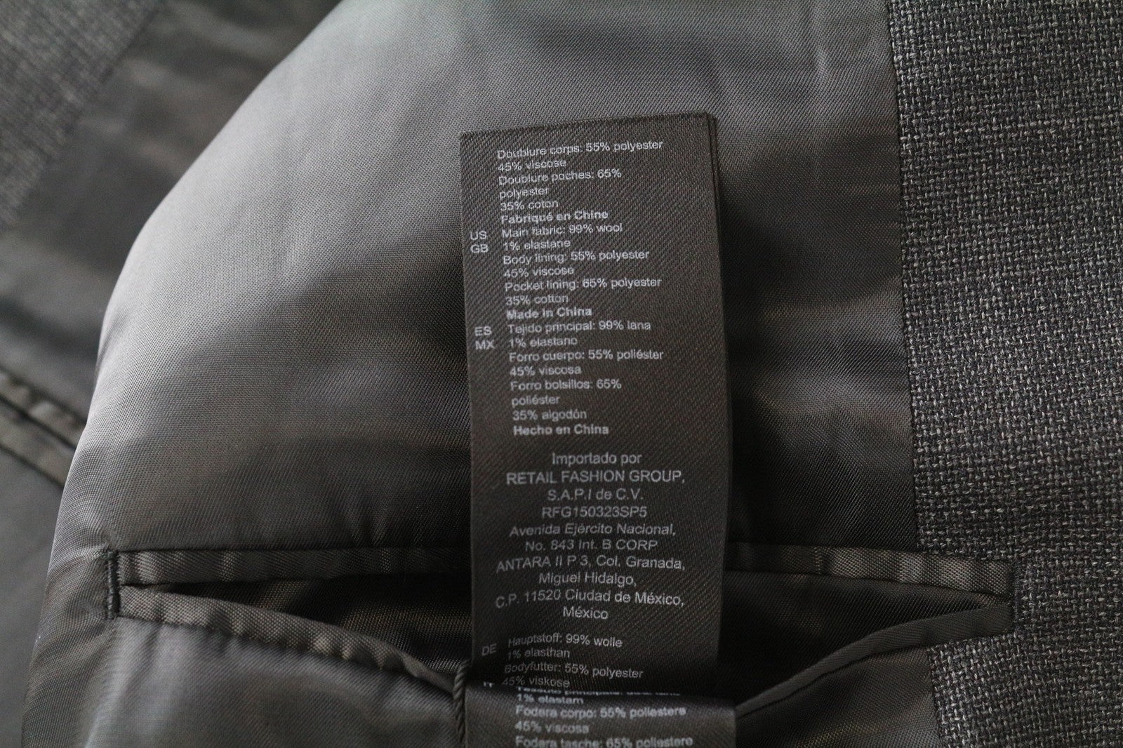 SANDRO vyriškas švarkas 52 pilkas, vilnonis, tamprus pamušalas, klasikinis, vienaeilis, rekomenduojama mažmeninė kaina – 395 € 