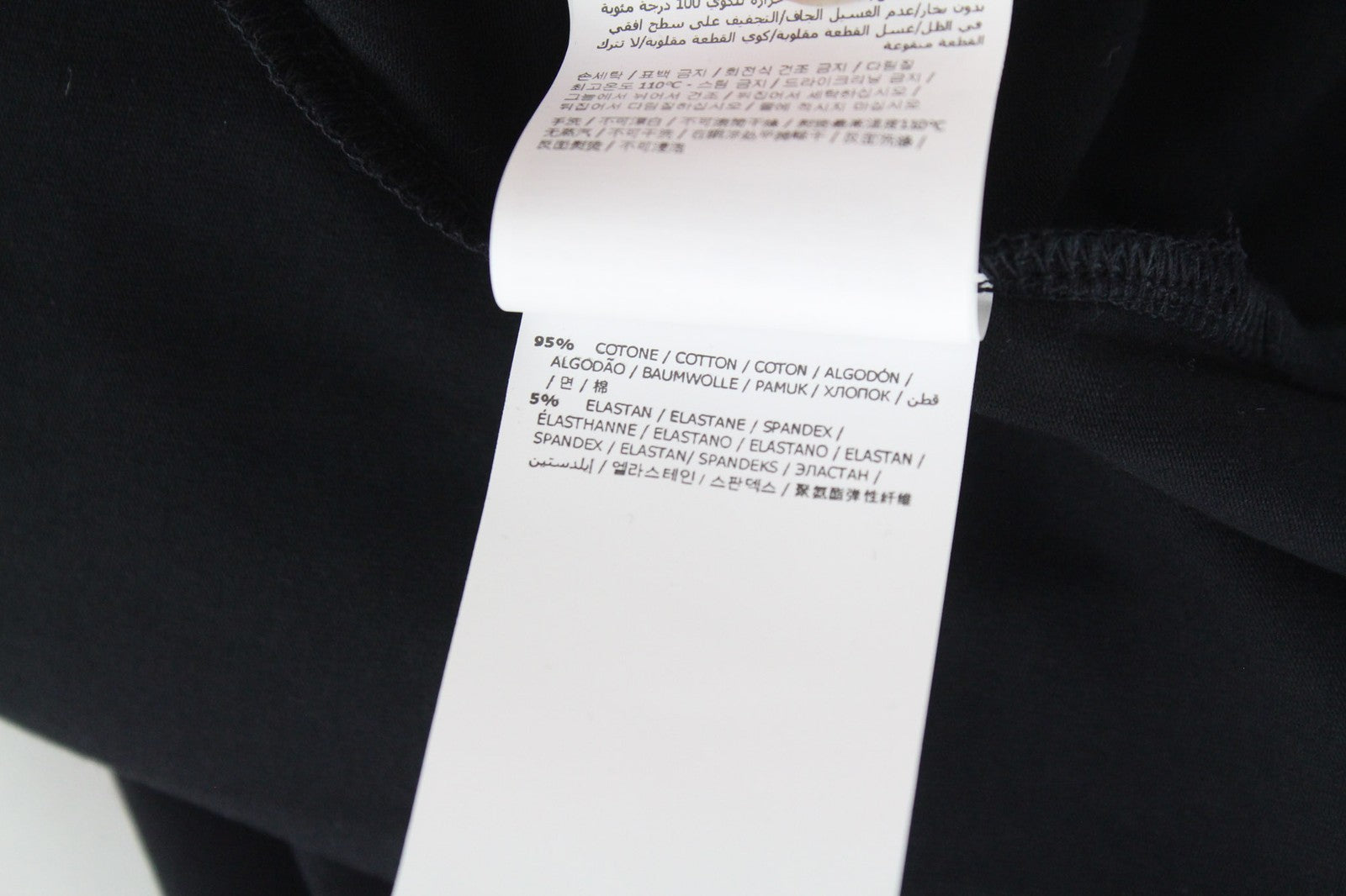 MARINA YACHTING MOTERIŠKI juodi marškinėliai su cirkonio logotipu ir medvilniniu megztiniu.