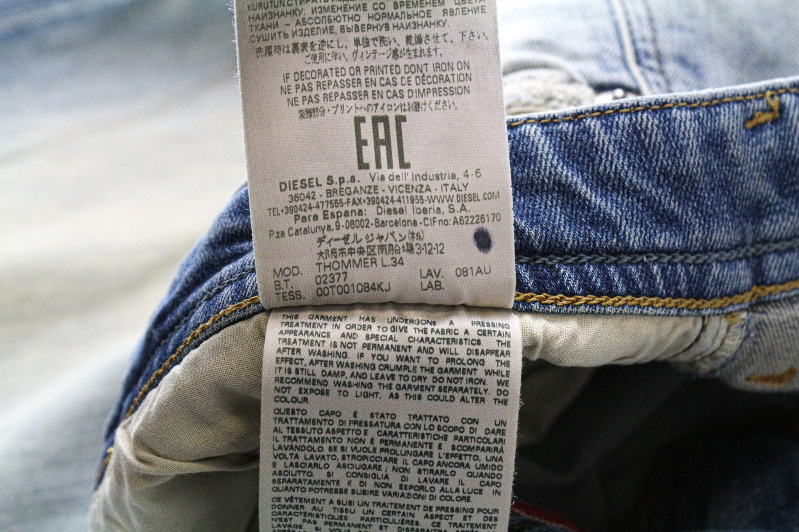 DIESEL Thommer 081AU vyriški džinsai W34/L34 Slim Skinny mėlyni medvilniniai tamprūs džinsai skalbimui 