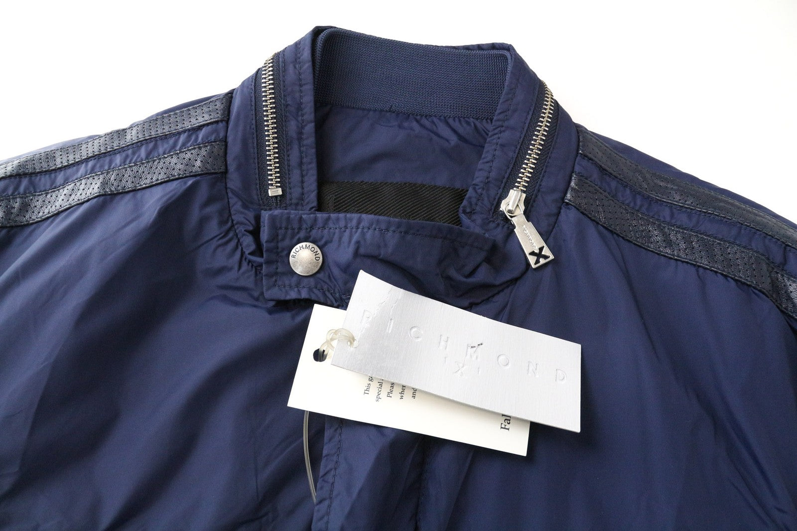 RICHMOND vyriška striukė 50 tamsiai mėlyna su užtrauktuku, vienaeilis, lengva, laisvalaikio stiliaus 