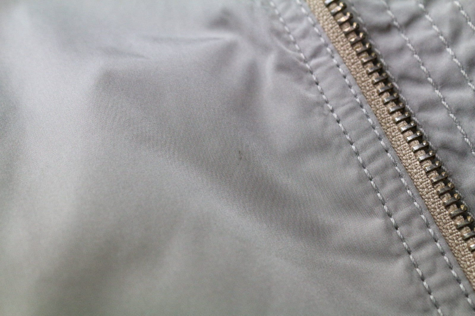 RICHMOND vyriška striukė 48 pilka bomber stiliaus ilgomis rankovėmis, lengva, užtraukiama, laisvalaikio stiliaus 