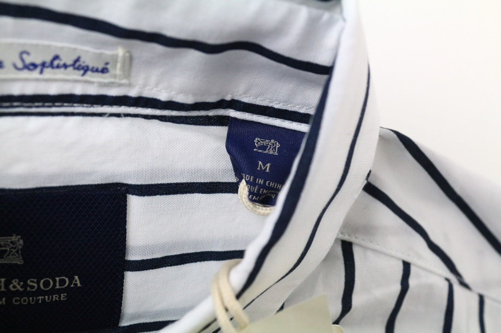 SCOTCH &amp; SODA vyriški marškinėliai M balti medvilniniai dryžuoti ilgomis rankovėmis asimetriški 