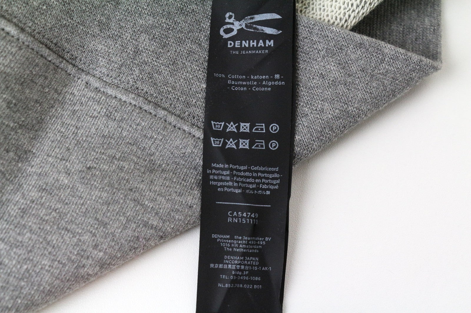 DENHAM Mėlynas moteriškas džemperis su pilku medvilniniu logotipu ir ilgomis rankovėmis, apvalia apykakle. 