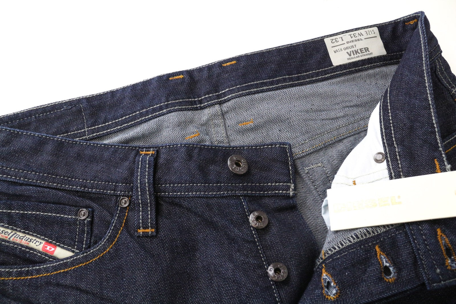 DIESEL Viker 0RUS7 vyriški džinsai W31/L32 Regular tiesūs tamsiai mėlyni medvilniniai džinsai 
