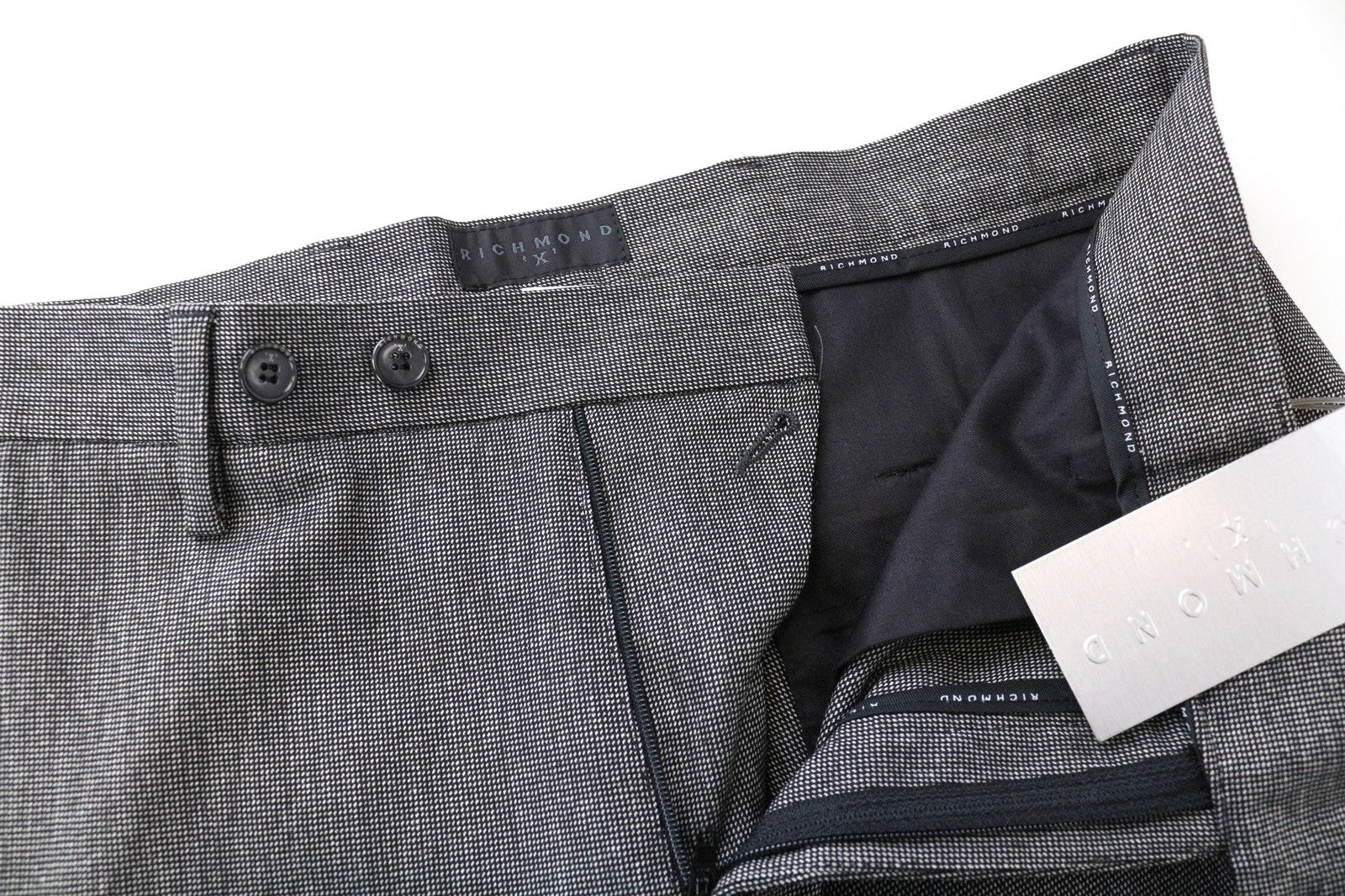RICHMOND vyriškos IT48 pilkos languotos vilnos mišinio klasikinės kelnės plokščia priekine dalimi 