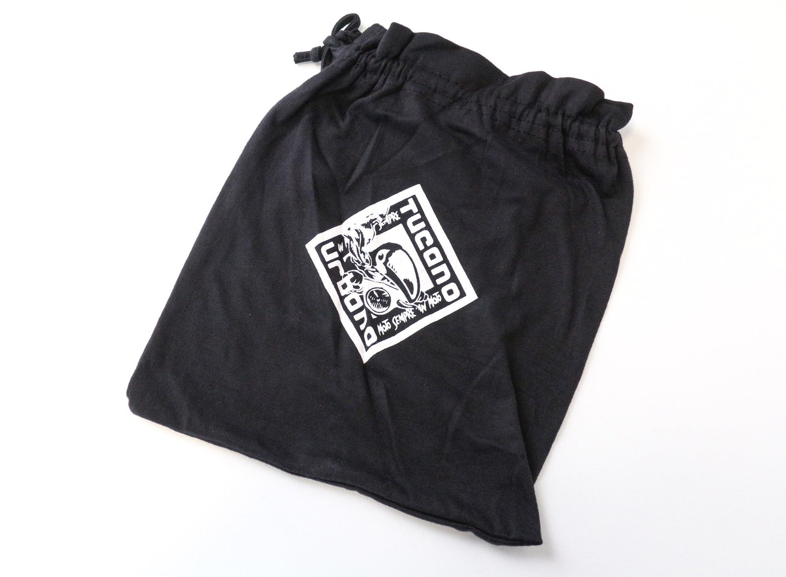 TUCANO URBANO T-TU moteriški marškinėliai su šviesą atspindinčia V formos iškirpte, juodi, XS dydžio 