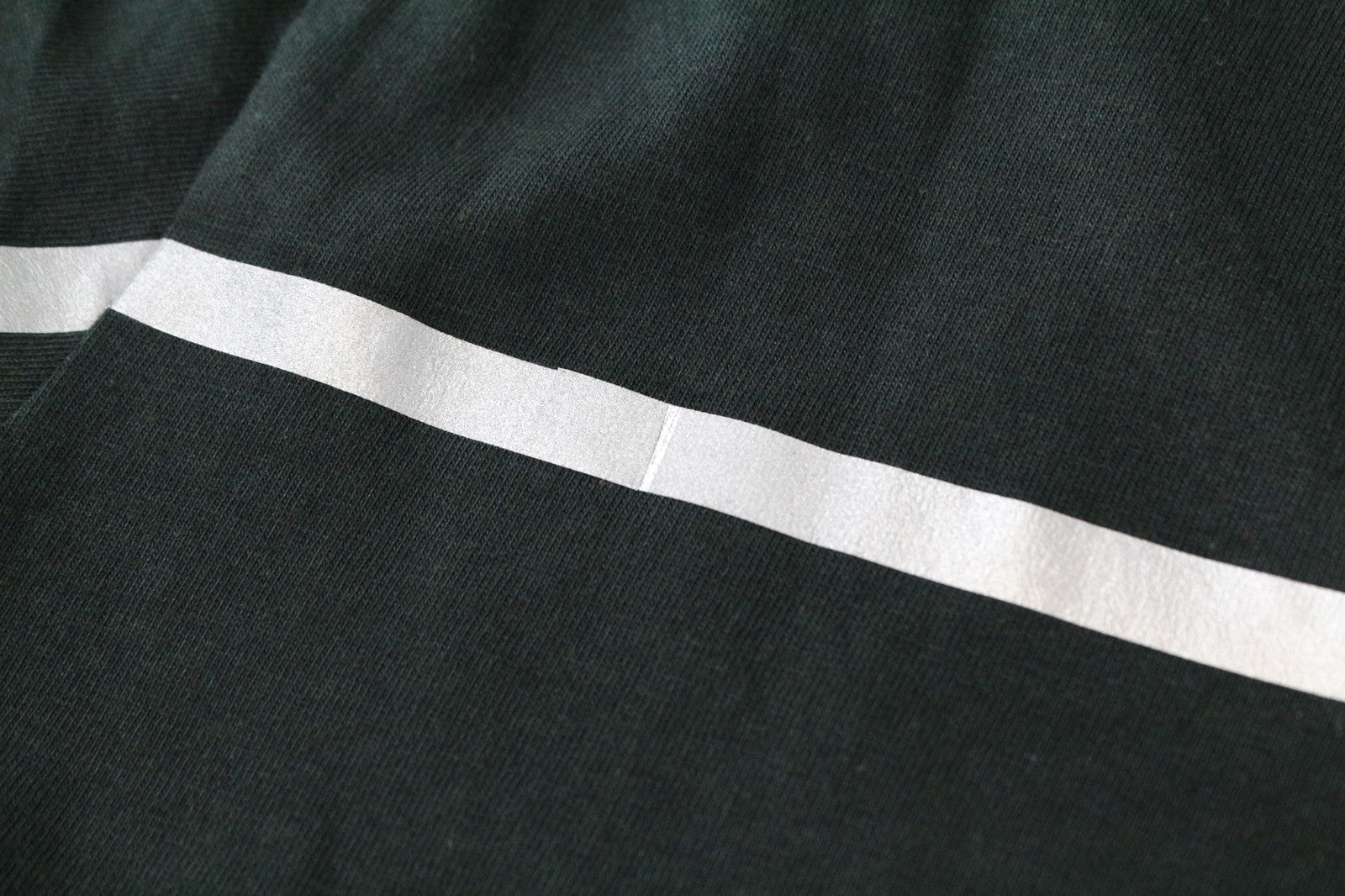 TUCANO URBANO T-TU moteriški marškinėliai su šviesą atspindinčia V formos iškirpte, juodi, XS dydžio 