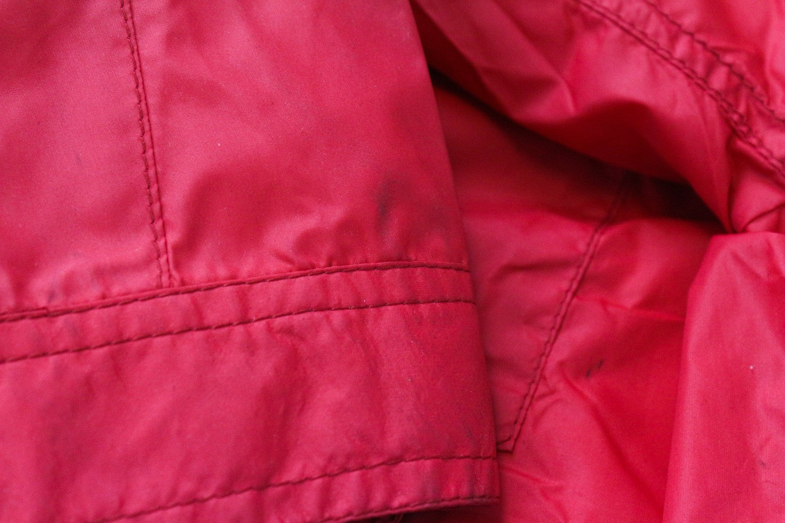 RICHMOND vyriška striukė IT48 ryškiai raudona dizainerio užtrauktuku, aukšta apykakle, klasikinio stiliaus, su pamušalu 