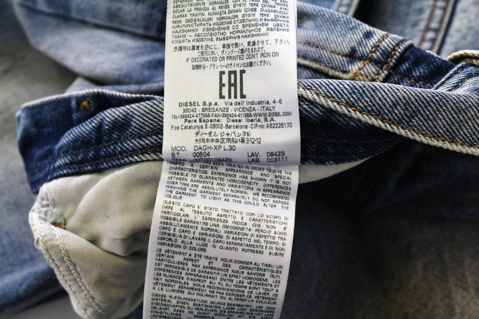 DIESEL Dagh-XP 084ZS Men's W32/L30 Blue Pure Cotton Straight Jeans Distressed