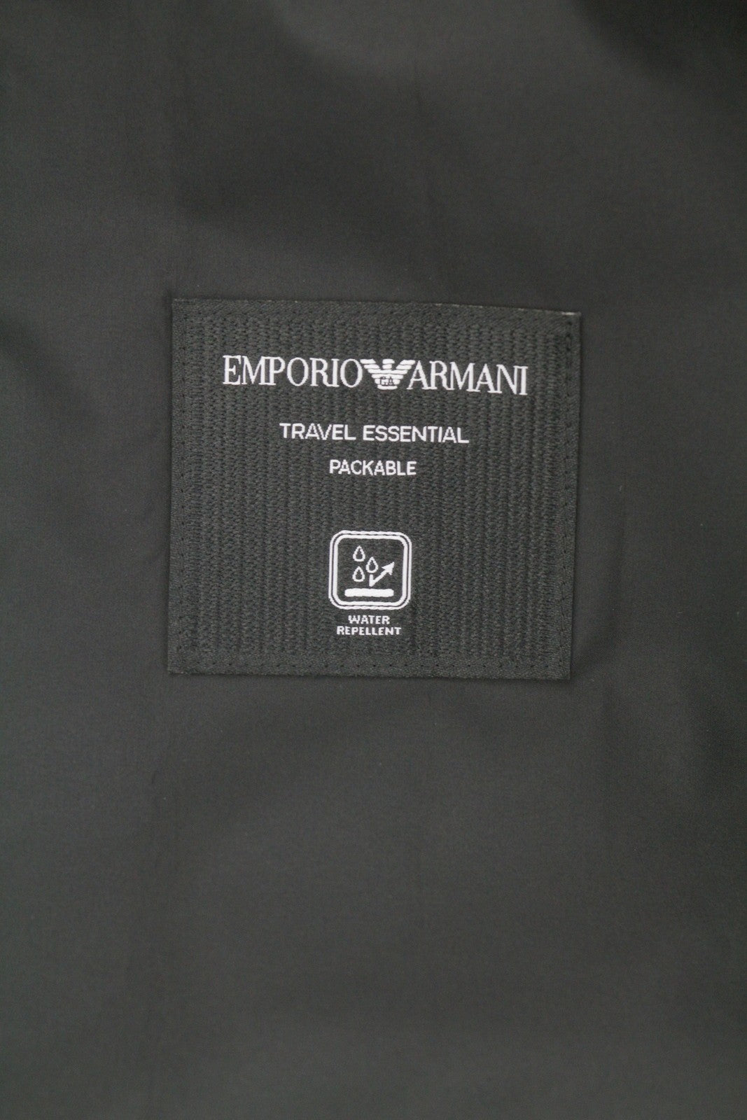 EMPORIO ARMANI vyriška striukė ~3XL juoda, trečinė, vandeniui atspari, plona RRP609 