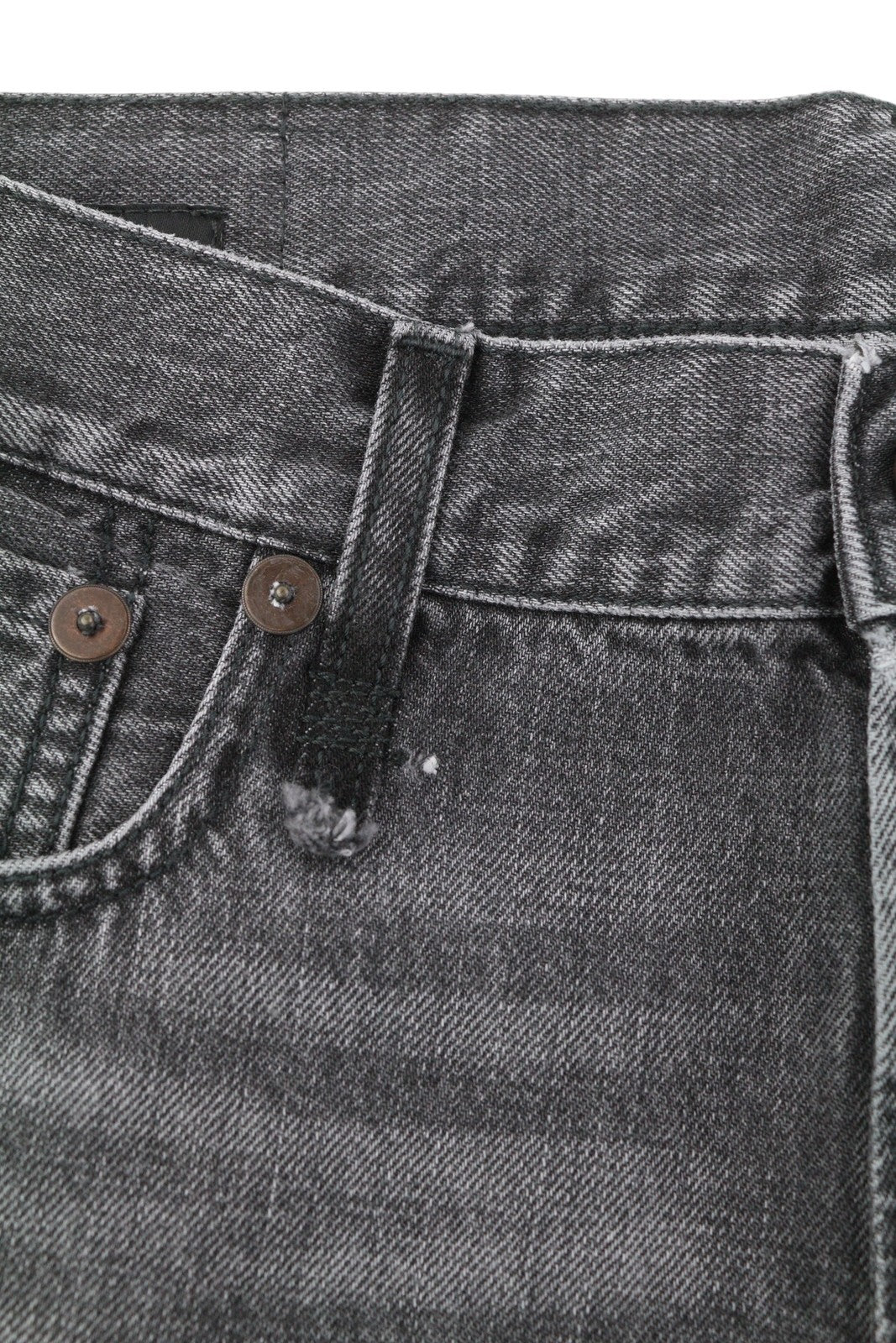 R13 Boyfriend moteriški džinsai 28 Wilson juodi ūsai su išblukusiu džinsu, trumpinti užtrauktuku PS25 