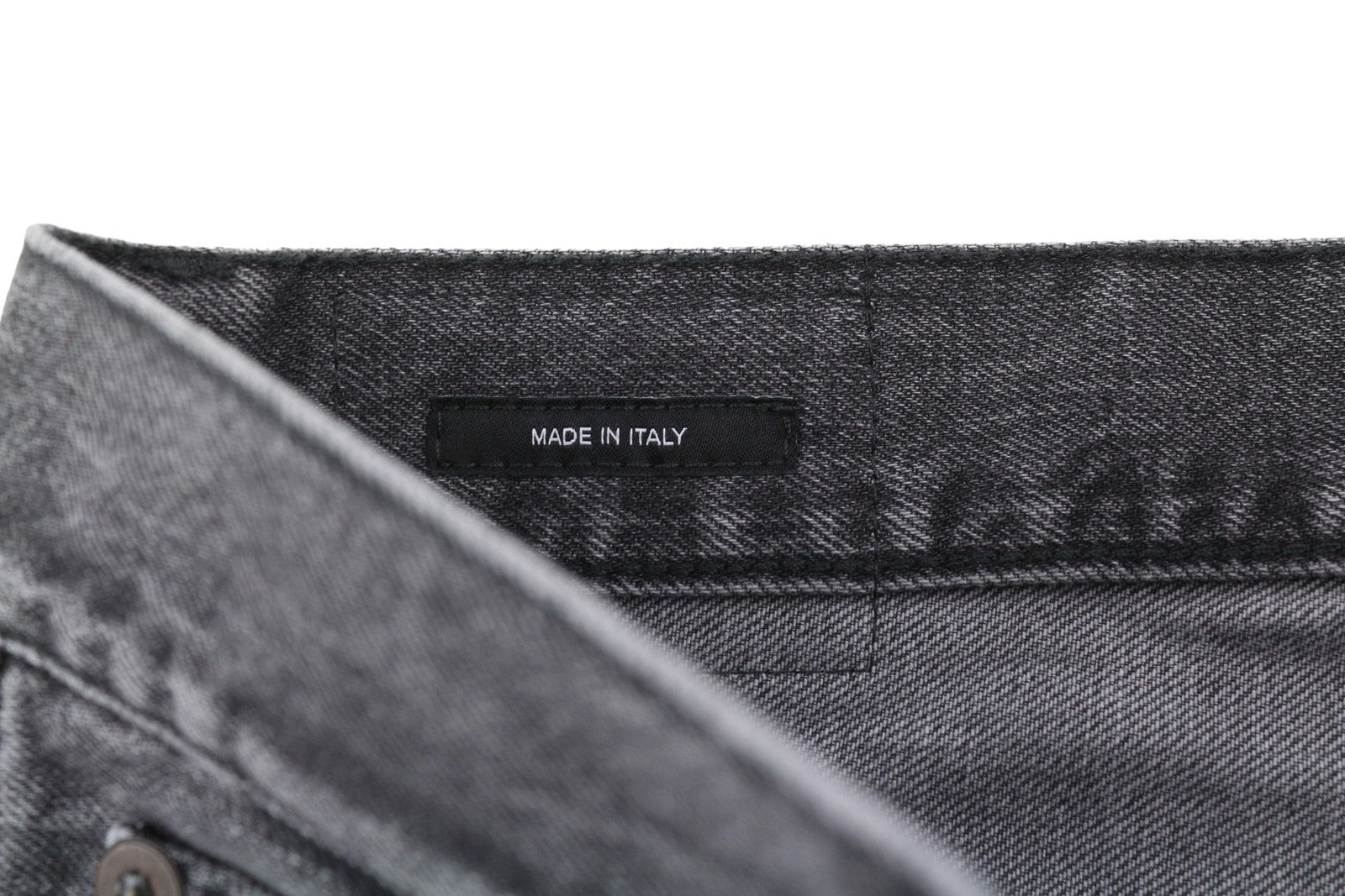 R13 Boyfriend moteriški džinsai 28 Wilson juodi ūsai su išblukusiu džinsu, trumpinti užtrauktuku PS25 