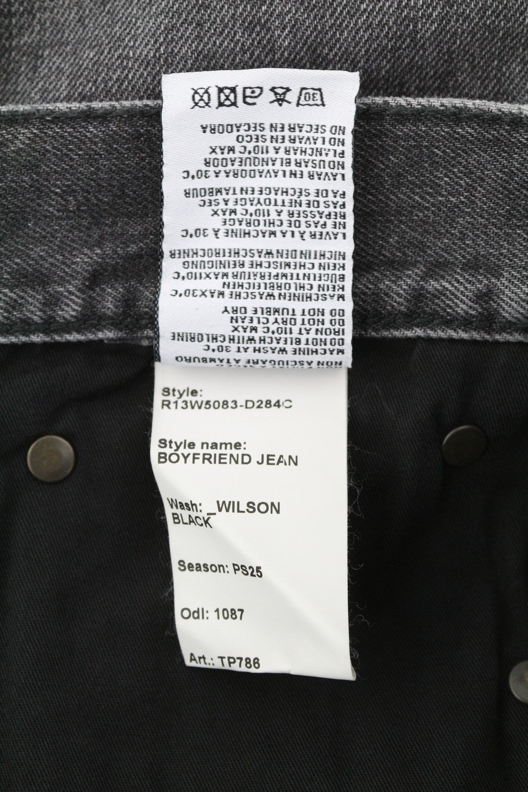 R13 Boyfriend moteriški džinsai 29 Wilson juodi ūsai su išblukusiais trumpais tiesiais PS25