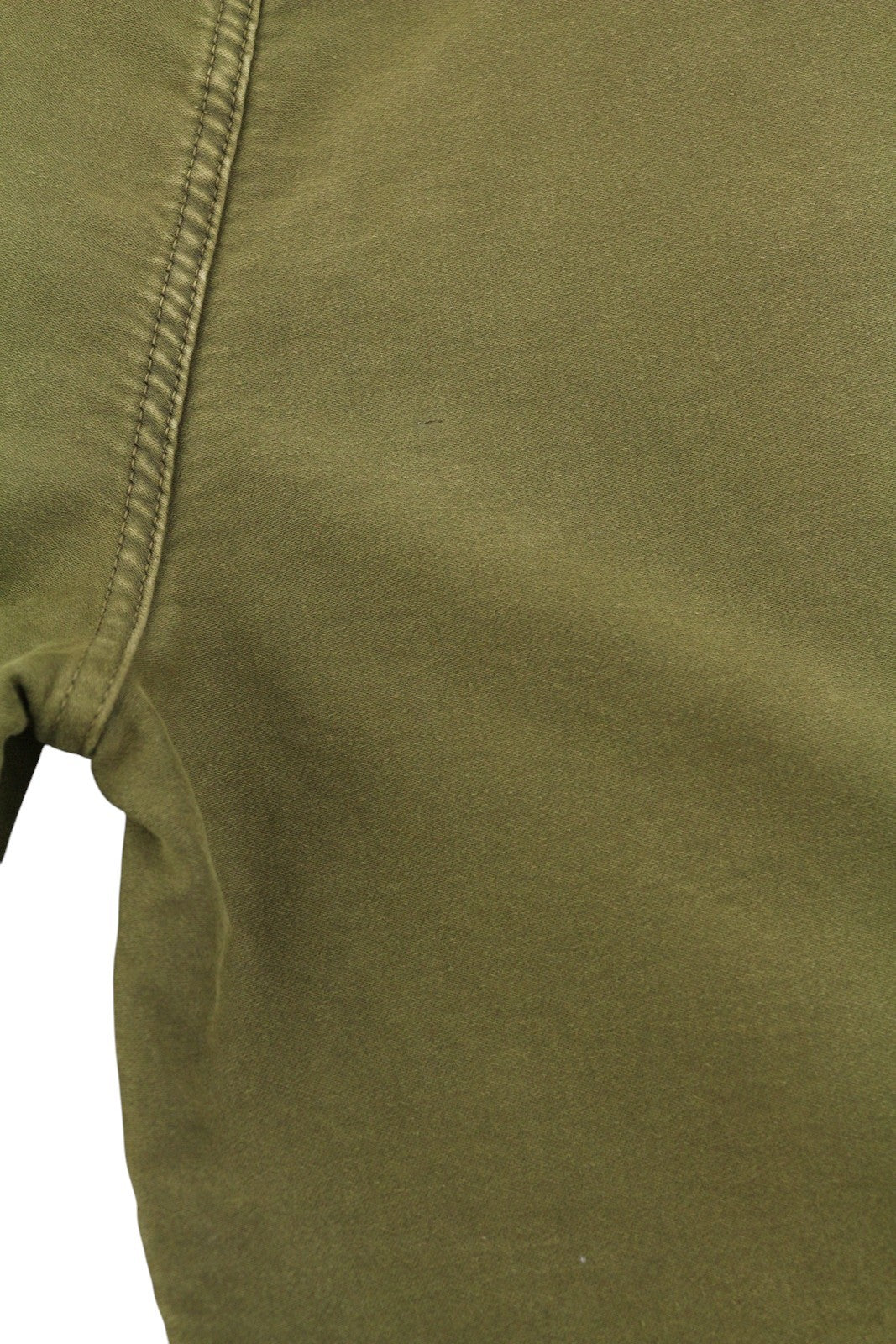 R13 kulkšnies karinės moteriškos kelnės, 30 alyvuogių spalvos, dažytos drabužių spalva, krovininės, su užtrauktuku, FW25, RRP1199 