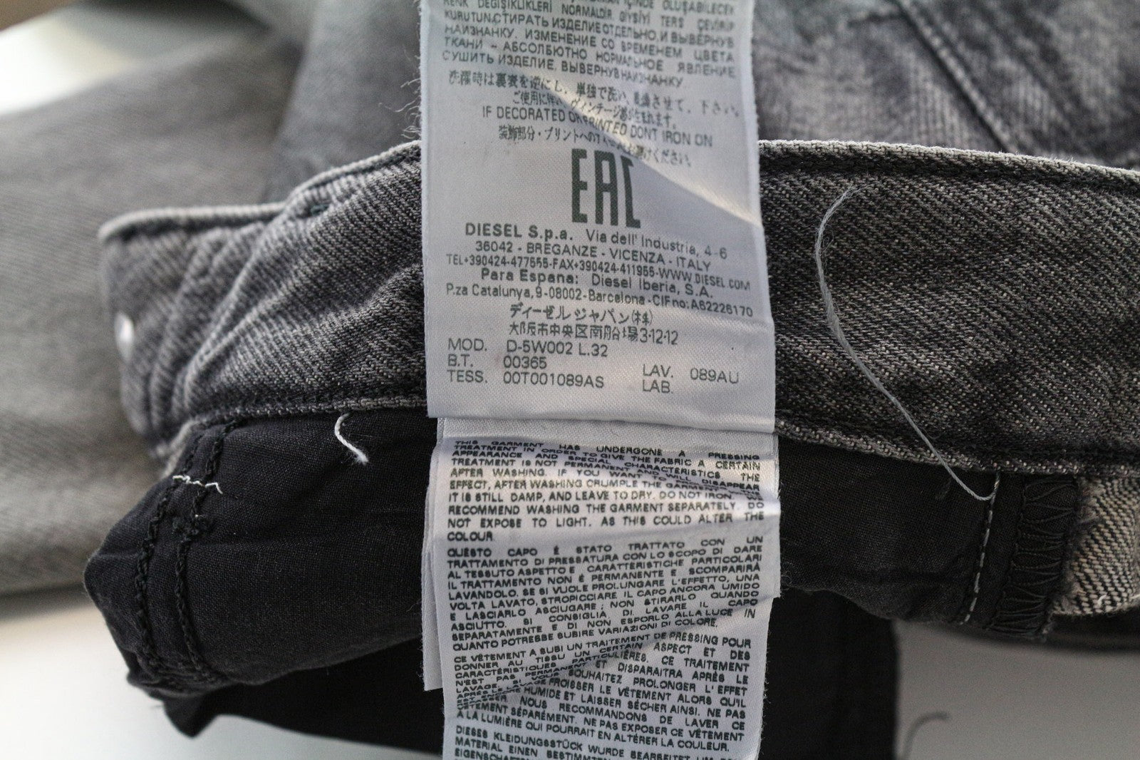 DIESEL D-5W002 089AU Women's W26/L32 Grey Pure Cotton Washed Straight Jeans